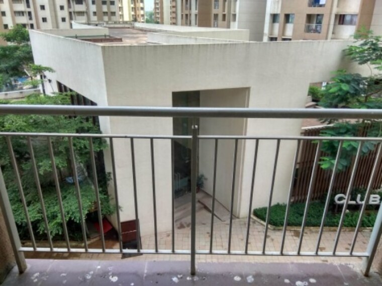 Balcony, lodha-splendora 3 Bedroom 1124 Sq.Ft. Apartment In Ghodbunder Road Thane 9661600