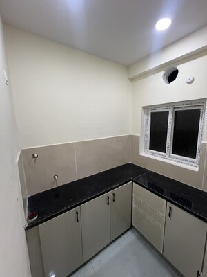 Furnished Amenities in 1 BHK Apartment at Kondapur – for Rent