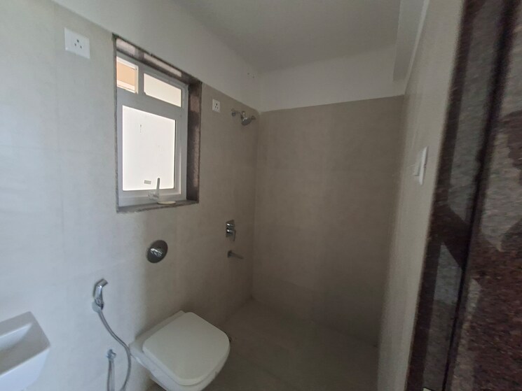 Bathroom, puranik-aarambh 1 Bedroom 361 Sq.Ft. Apartment In Ghodbunder Road Thane 9661624