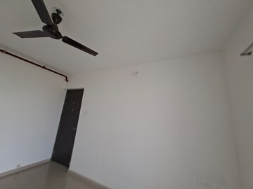 Furnished Amenities in 1 BHK Apartment at Puranik Aarambh, Ghodbunder Road – for Rent