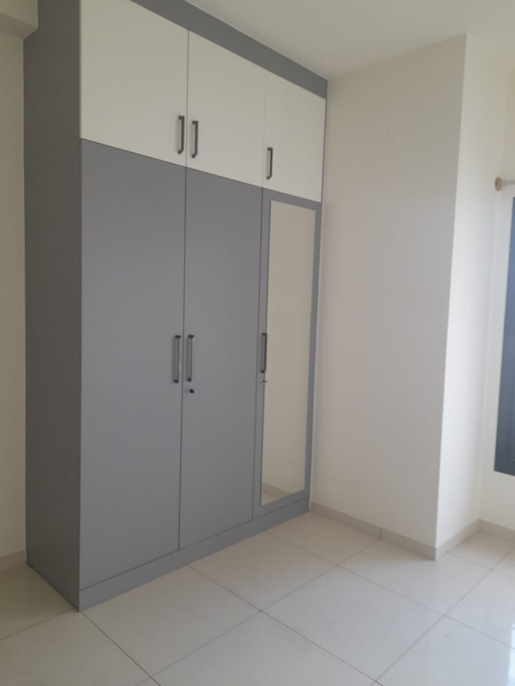 Room, sobha-lake-garden 3 Bedroom 1739 Sq.Ft. Apartment In Kr Puram Bangalore 9661632