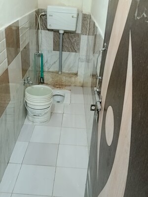 Bathroom in 1 BHK Builder Floor at Neb Sarai – for Rent