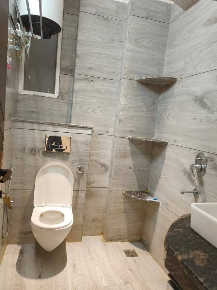 Bathroom, saket 2 Bedroom 1000 Sq.Ft. Builder Floor In Saket Delhi 9661654