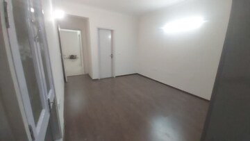 Room in 2 BHK Apartment at Suncity Avenue 102, Sector 102 – for Sale