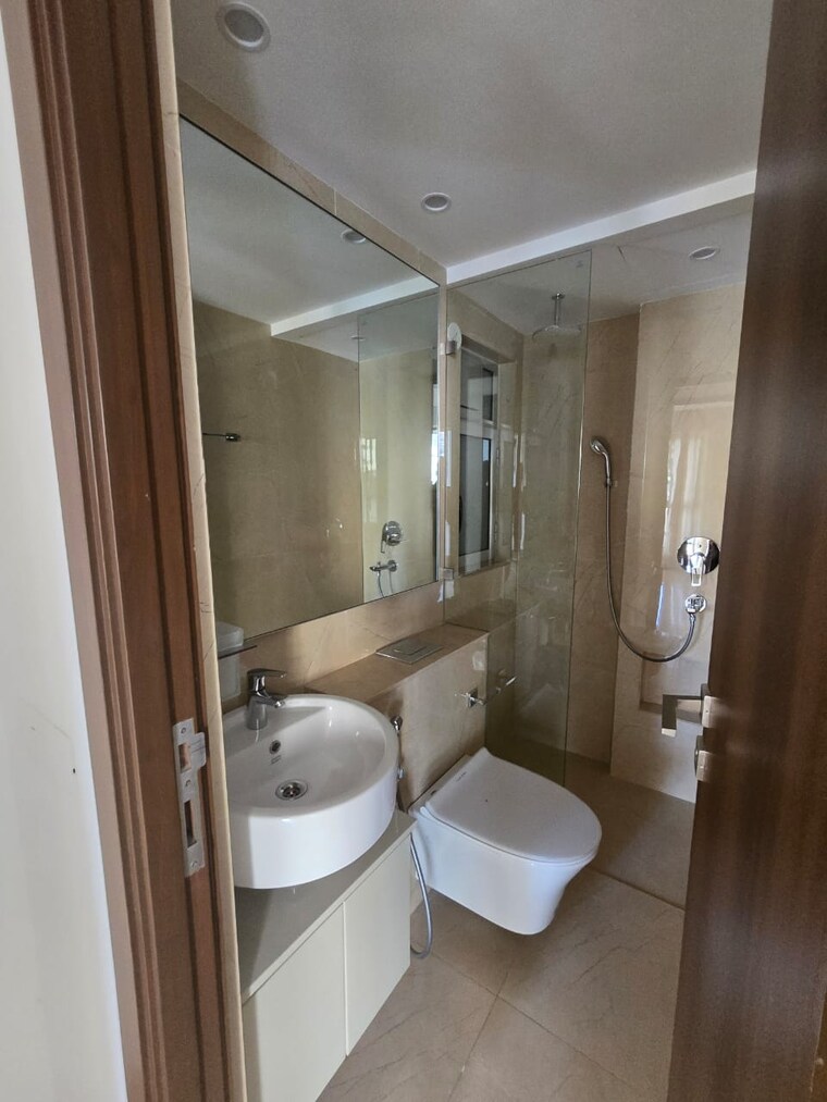 Bathroom, hiranandani-highland 3 Bedroom 755 Sq.Ft. Apartment In Powai Mumbai 9661679
