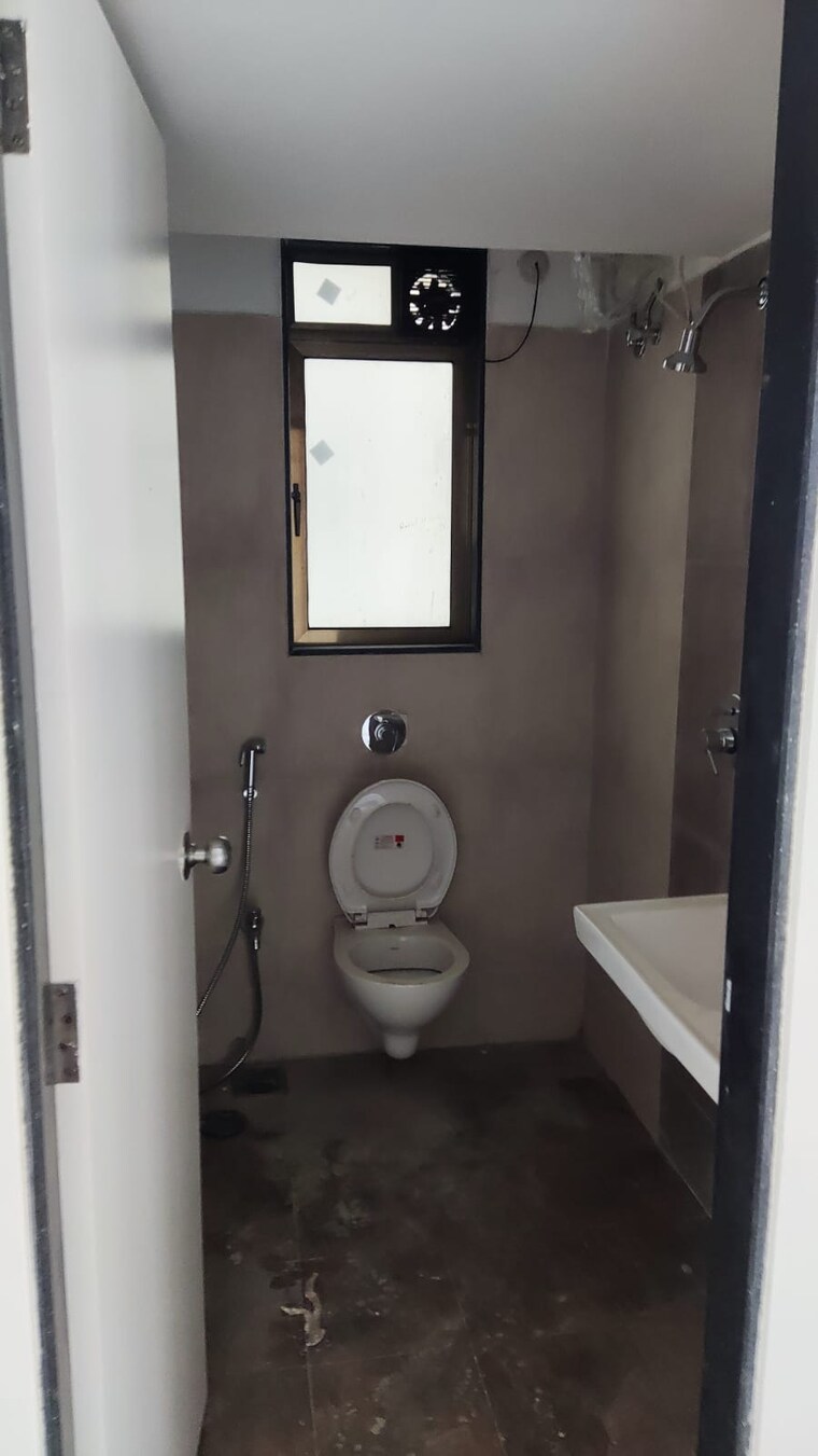 Bathroom, chandak-nishchay-wing-e 1 Bedroom 342 Sq.Ft. Apartment In Borivali East Mumbai 9661646