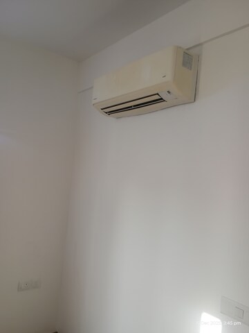 Furnished Amenities in 3 BHK Builder Floor at BPTP Amstoria, Sector 102 – for Rent