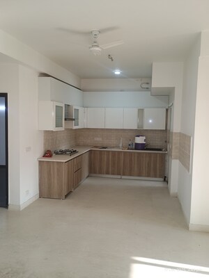 3 BHK Builder Floor For Rent in BPTP Amstoria, Sector 102