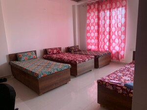 Room in  Pg at Sector 63 – for Rent