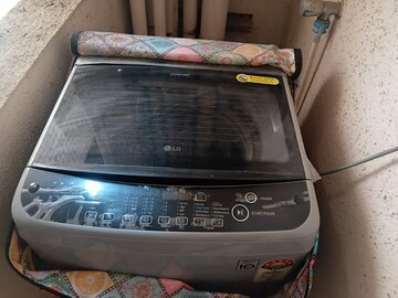 Furnished Amenities in 2.5 BHK Apartment at Dosti Vihar, Samata Nagar – for Rent