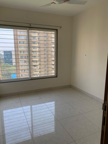 Room in 2.5 BHK Apartment at Nanded City Sur, Nanded – for Rent