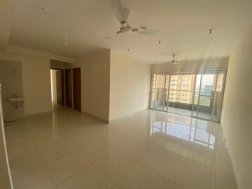 Room in 2.5 BHK Apartment at Nanded City Sur, Nanded – for Rent