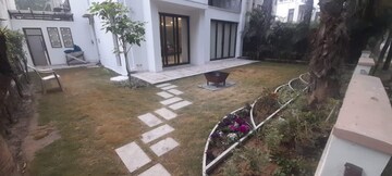 Parking in 4 BHK Villa at Jaypee Green Villas, Jaypee Greens – for Rent
