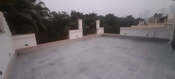 Parking in 4 BHK Villa at Jaypee Green Villas, Jaypee Greens – for Rent