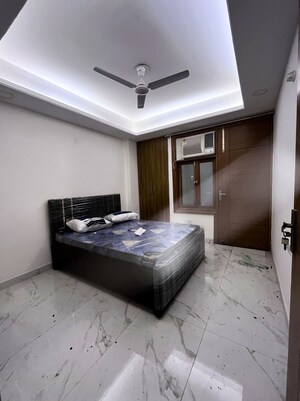 Room in 2 BHK Builder Floor at Saket – for Rent