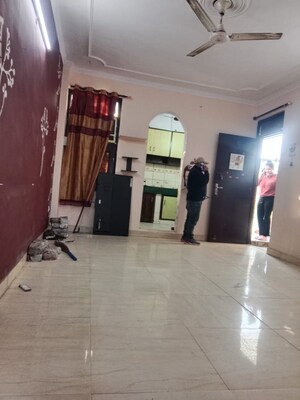 1 RK Builder Floor For Rent in Saket