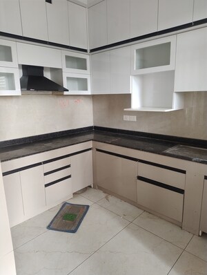 Staircase in 2 BHK Apartment at Rishita Manhattan, Gomti Nagar – for Rent