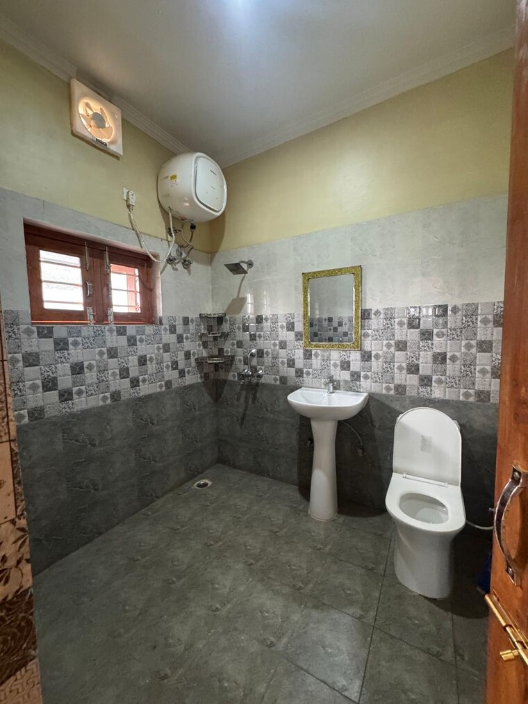 Bathroom, sahastradhara road 2 Bedroom 1150 Sq.Ft. Apartment In Sahastradhara Road Dehradun 9661938