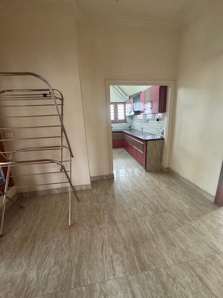 Room, sahastradhara road 2 Bedroom 1150 Sq.Ft. Apartment In Sahastradhara Road Dehradun 9661938