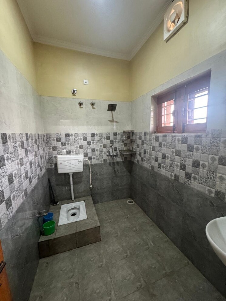Bathroom, sahastradhara road 2 Bedroom 1150 Sq.Ft. Apartment In Sahastradhara Road Dehradun 9661938