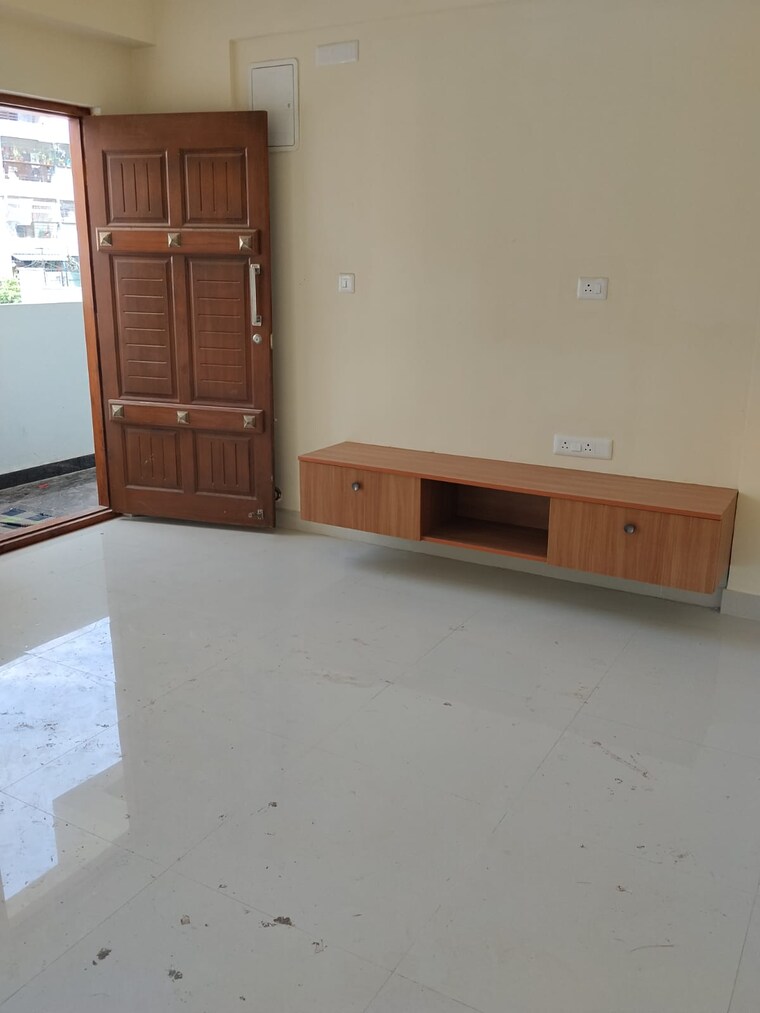 Room, hbr layout 3 Bedroom 1500 Sq.Ft. Builder Floor In Hbr Layout Bangalore 9661919