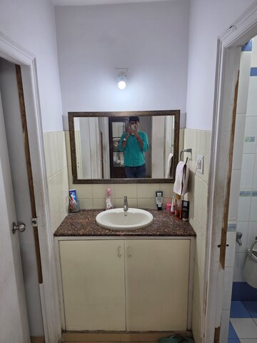 Bathroom in 3 BHK Apartment at Jodhpur – for Rent