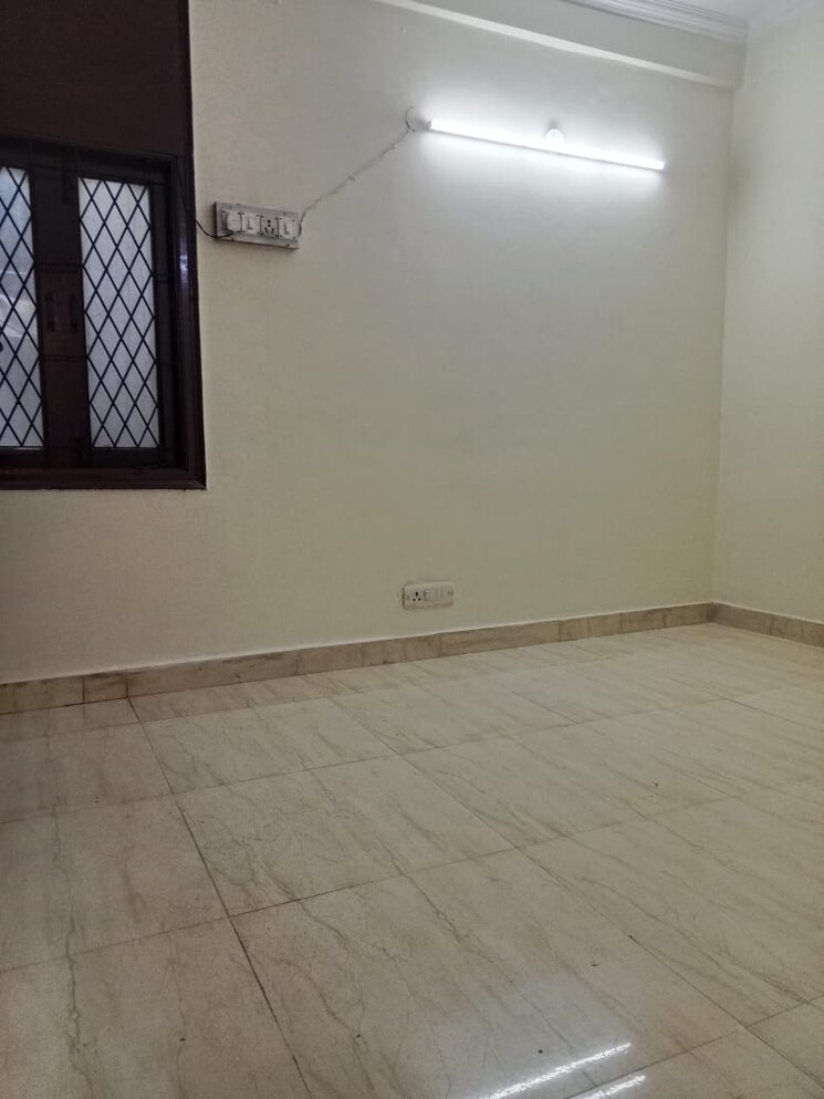 Room, saket 1 Bedroom 450 Sq.Ft. Builder Floor In Saket Delhi 9661977