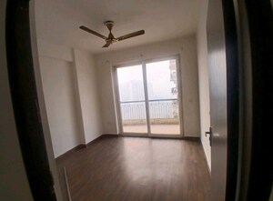 Room in 2 BHK Apartment at Ansal Royal Heritage, Sector 70 – for Rent