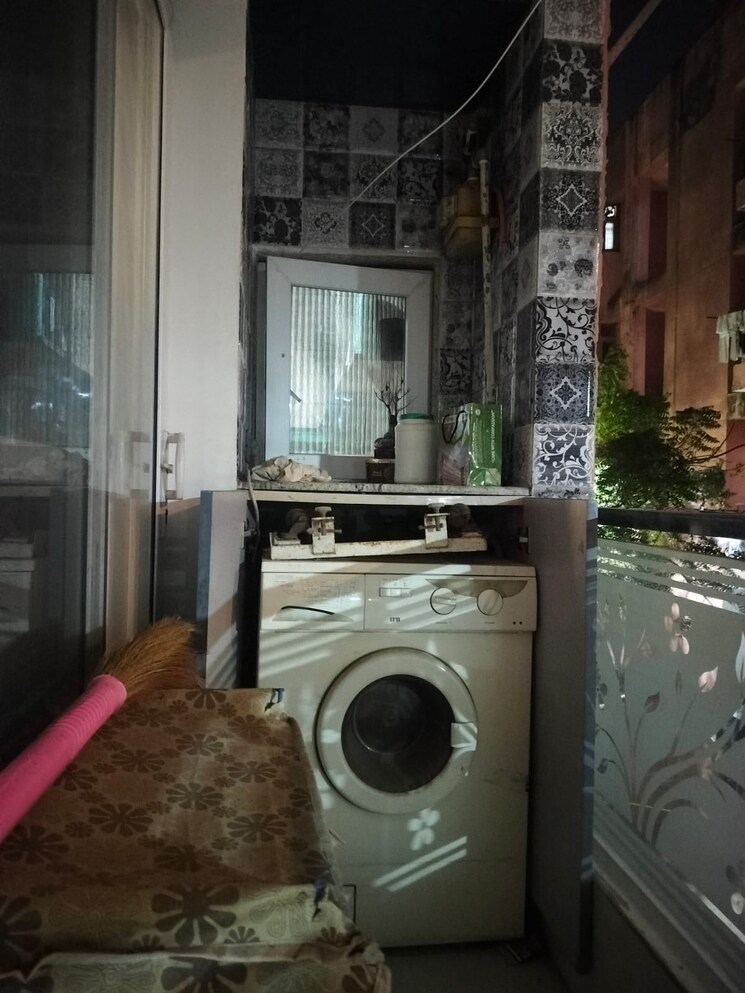  Parking, molarband 2 Bedroom 516 Sq.Ft. Apartment In Molarband Delhi 9661993