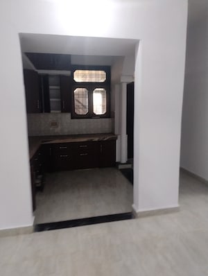 Furnished Amenities in 3 BHK Apartment at Omaxe R2, Gomti Nagar – for Rent