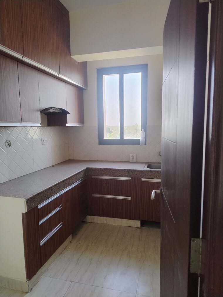 Kitchen, omaxe-r2 3 Bedroom 1580 Sq.Ft. Apartment In Gomti Nagar Lucknow 9662024