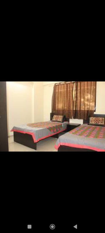 Bedroom in 2.5 BHK Apartment at Nalanda CHS Malad , Malad West – for Rent