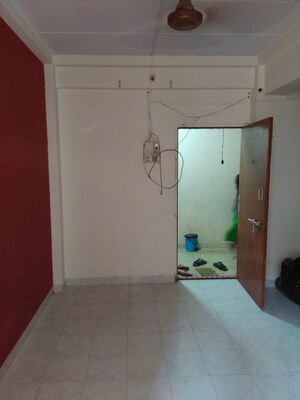 Room in 1 RK Apartment at Malad West – for Rent