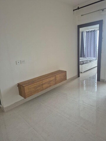 Room in 2 BHK Apartment at Signature Global Prime, Sector 63a – for Sale