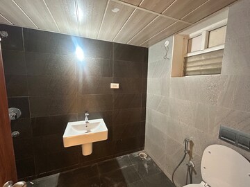Bathroom in 3 BHK Apartment at EIPL Apila, Gandipet – for Rent