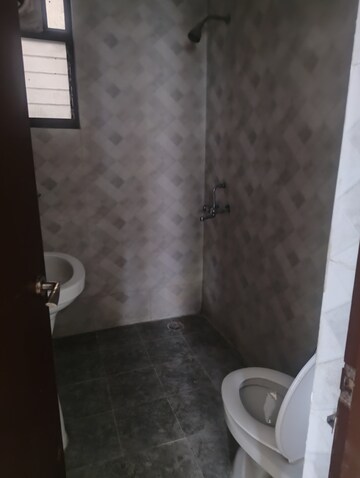 Bathroom in 3 BHK Apartment at Omaxe Residency, Gomti Nagar – for Rent