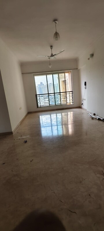 Room in 3 BHK Apartment at Hiranandani Gardens Eldora, Powai – for Rent
