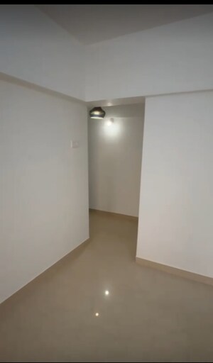 Room in 3 BHK Apartment at Andheri West – for Rent
