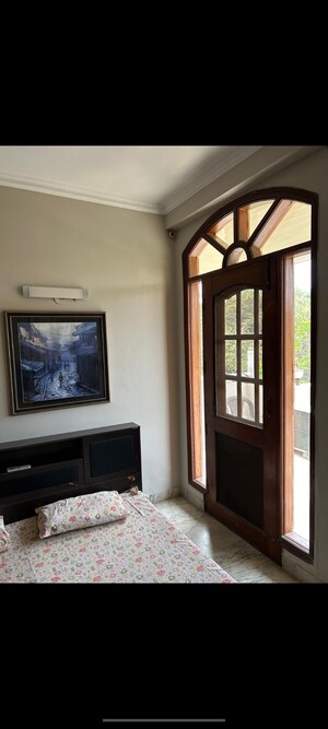 Living Room in 3 BHK Builder Floor at DLF Atria, Dlf Phase ii – for Rent