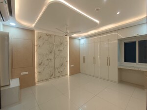 Room in 3 BHK Apartment at Rajapushpa Provincia, Narsingi – for Rent