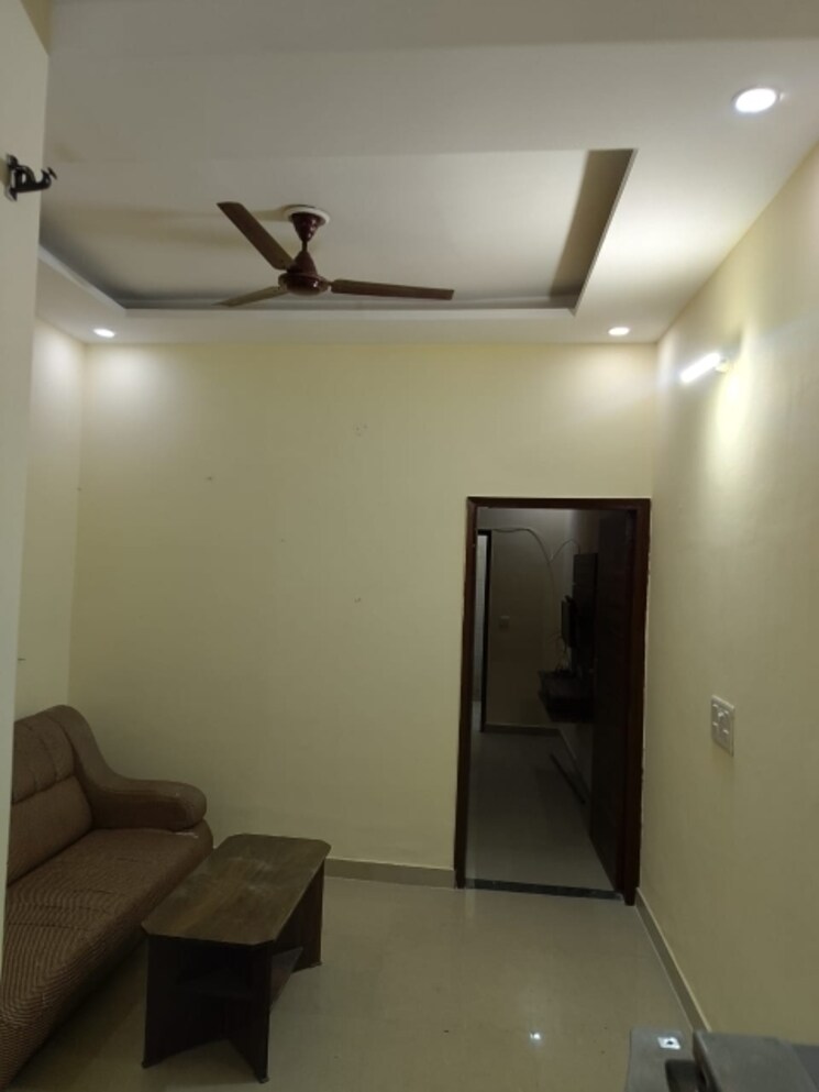 Room, kharar mohali road 1 Bedroom 440 Sq.Ft. Apartment In Kharar Mohali Road Kharar 9662143