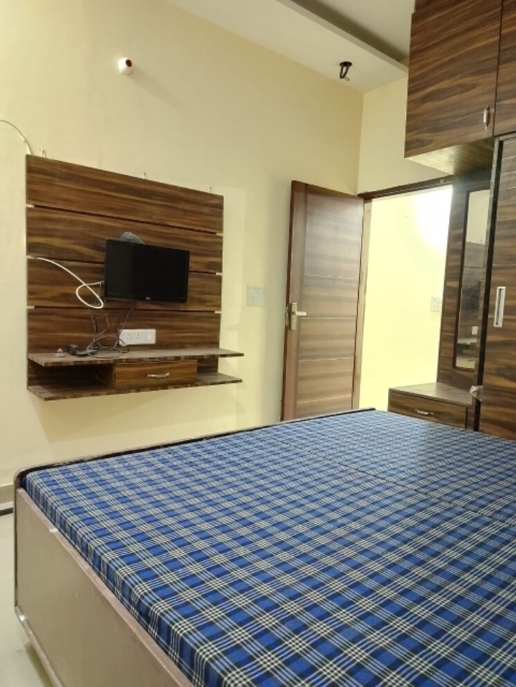 Bedroom, kharar mohali road 1 Bedroom 440 Sq.Ft. Apartment In Kharar Mohali Road Kharar 9662143