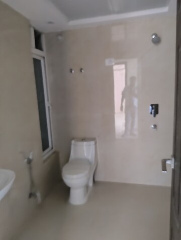 Furnished Amenities in 3 BHK Apartment at Omaxe Residency, Gomti Nagar – for Rent