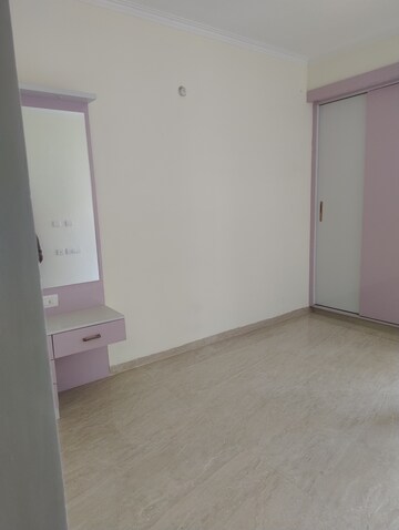 Furnished Amenities in 3 BHK Apartment at Omaxe Residency, Gomti Nagar – for Rent