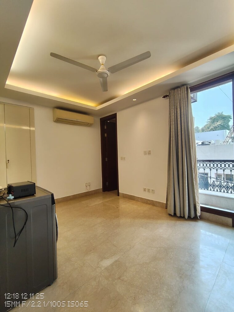 Room, vasant vihar 4 Bedroom 3600 Sq.Ft. Builder Floor In Vasant Vihar Delhi 9662149