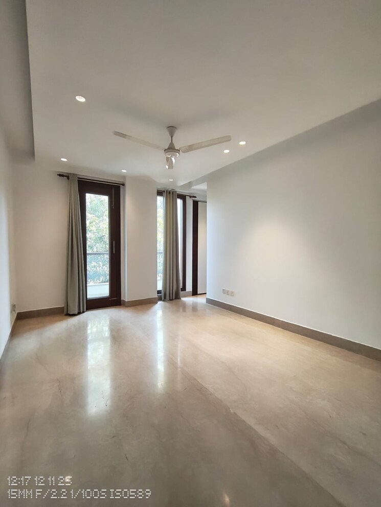 Room, vasant vihar 4 Bedroom 3600 Sq.Ft. Builder Floor In Vasant Vihar Delhi 9662149
