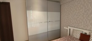 Furnished Amenities in 2 BHK Apartment at Hiranandani Highland, Powai – for Rent