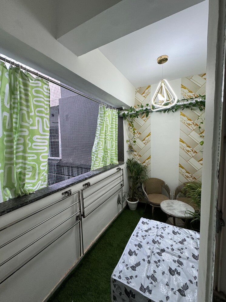 Balcony, palm-residency-chhatarpur 1 Bedroom 450 Sq.Ft. Apartment In Chattarpur Delhi 9662185