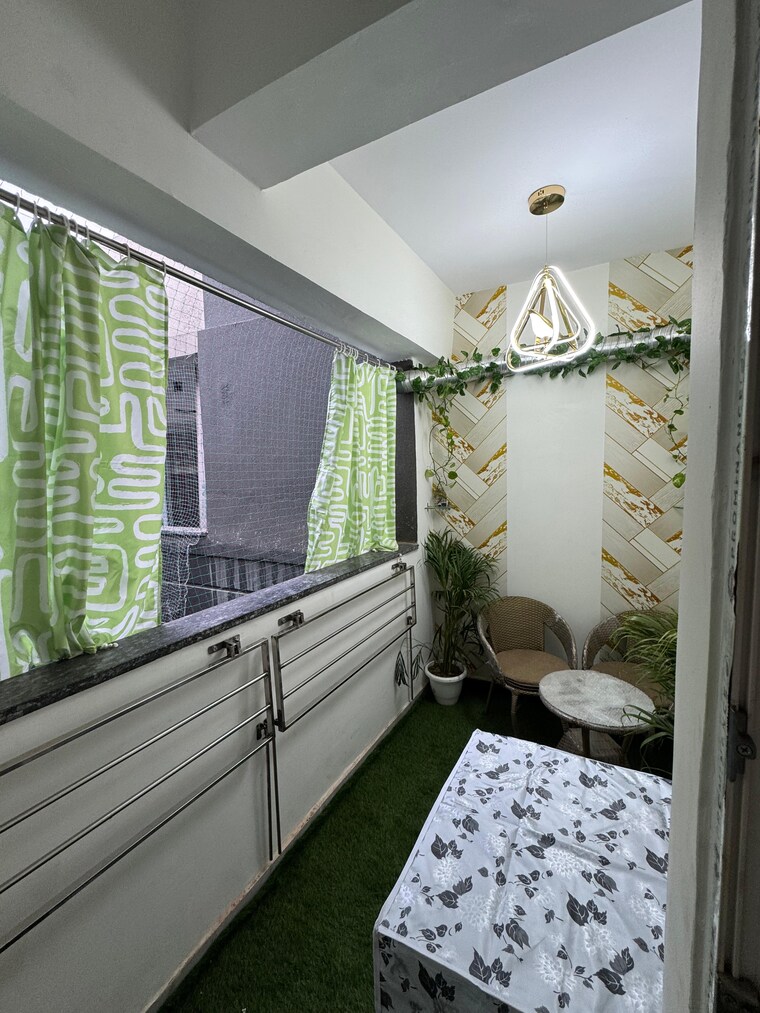 Balcony, palm-residency-chhatarpur 1 Bedroom 450 Sq.Ft. Apartment In Chattarpur Delhi 9662185