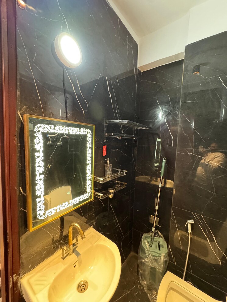 Gym, palm-residency-chhatarpur 1 Bedroom 450 Sq.Ft. Apartment In Chattarpur Delhi 9662185